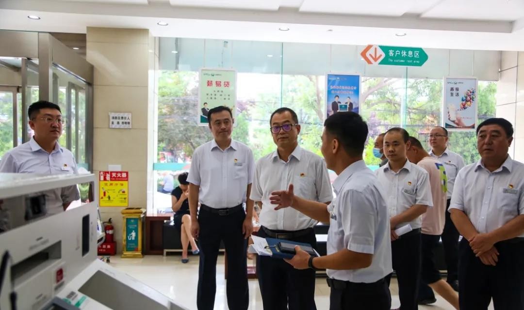 省联社党史学习教育巡回督导组第四组赵继昌组长一行深入洪洞农商银行实地督导 专题宣讲