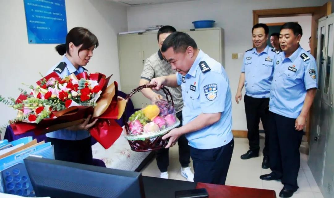 迎&ldquo;八一&rdquo; 送祝福 临汾市公安局交警支队党委看望慰问支队现役军属及复转军人