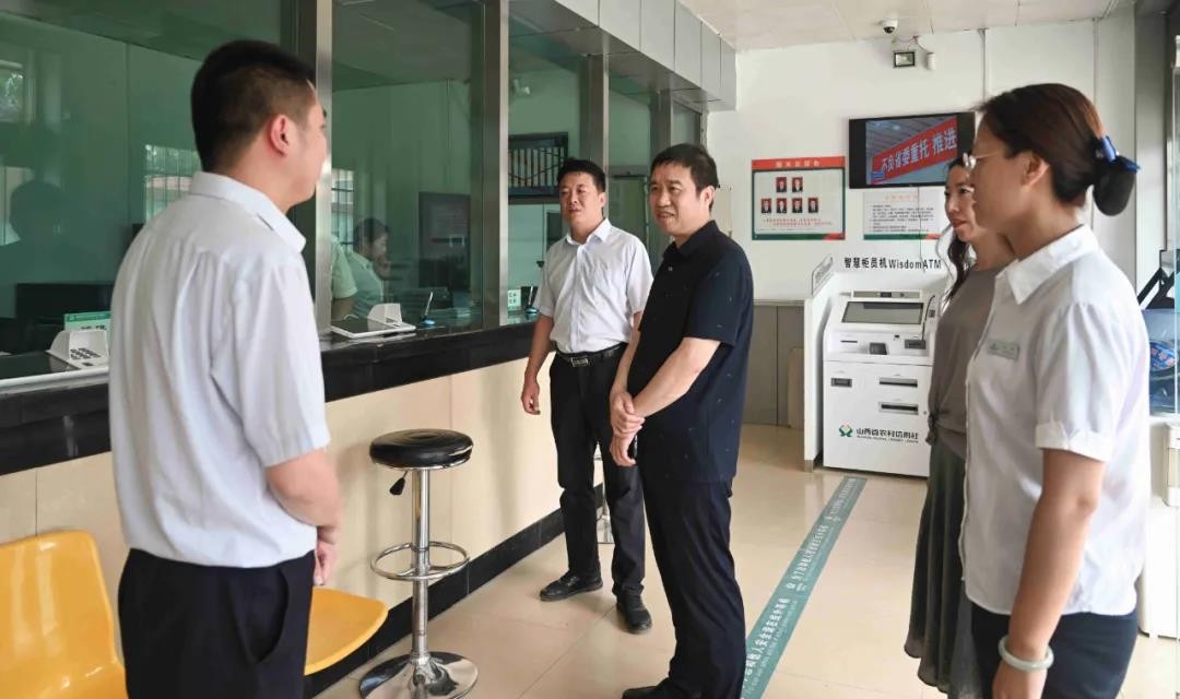 临汾审计中心工会主席刘亮深入翼城联社督导工作