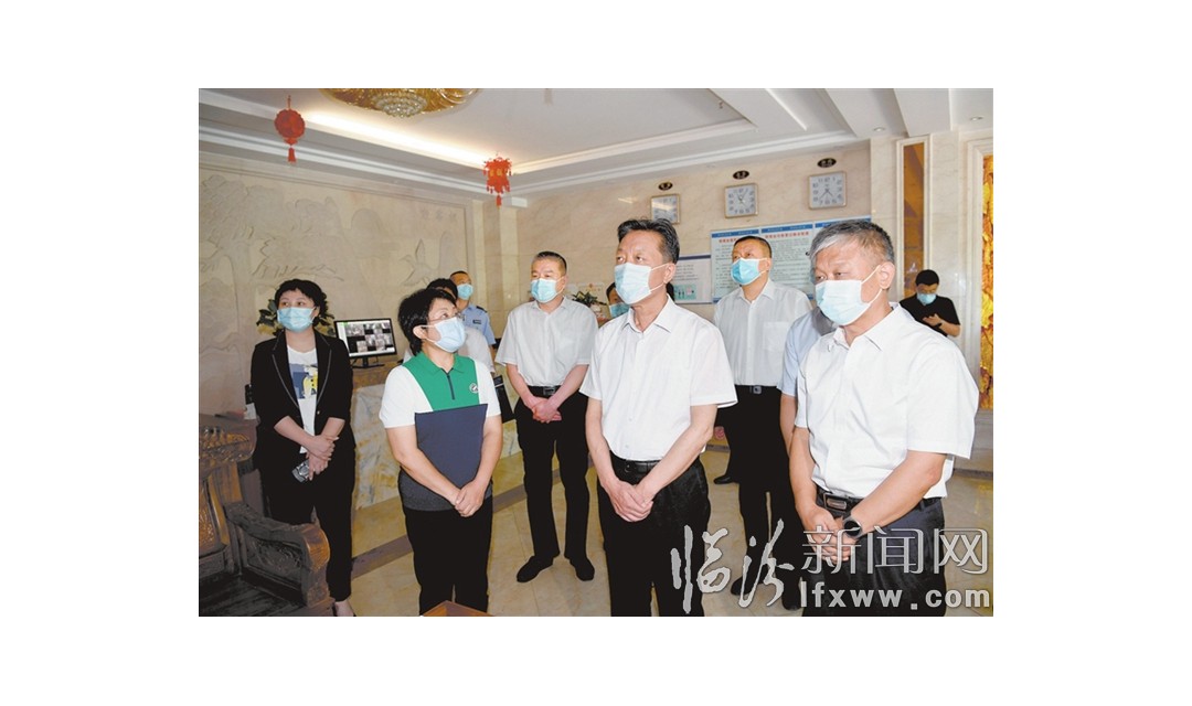 闫晨曦在乡宁调研检查疫情防控、安全生产等工作
