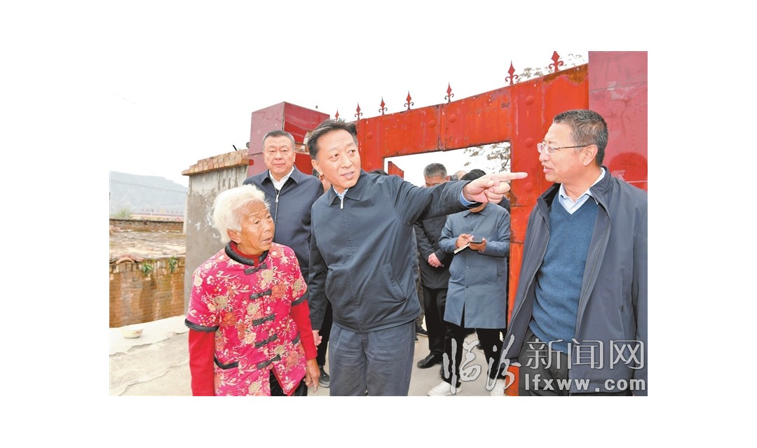 闫晨曦在隰县汾西县调研指导救灾重建工作