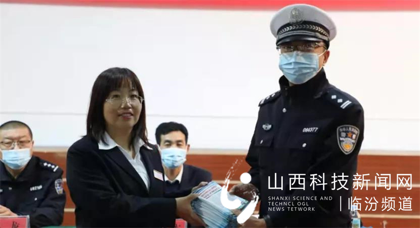 洪洞公安交警走进辖区学校开展交通安全意识强化课2