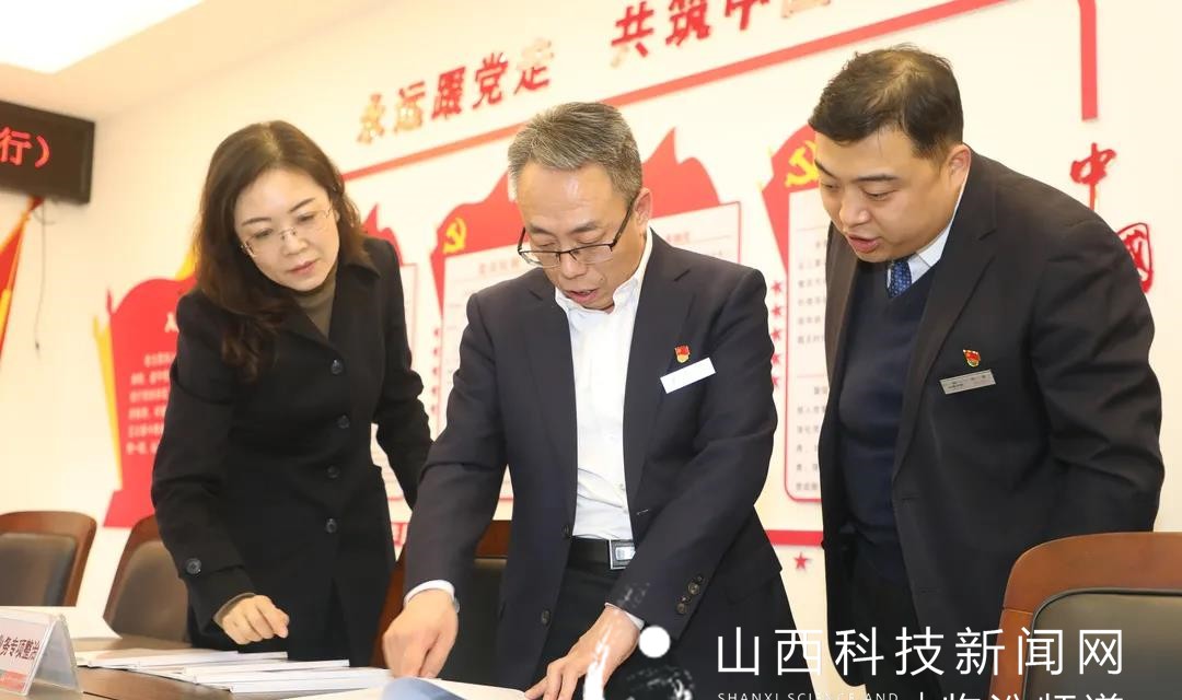 临汾审计中心党组成员、副主任马飞龙深入浮山农商银行督导调研