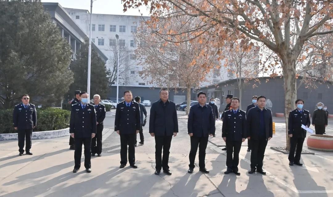 临汾市委常委、秘书长郭行杰在尧都区公安局和市公安局直属分局调研