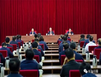 杨勤荣主持召开市委疫情防控工作专题会强调 保持连续作战韧劲 增强狠抓落实本领 更精准更高效更有力加固疫情防线