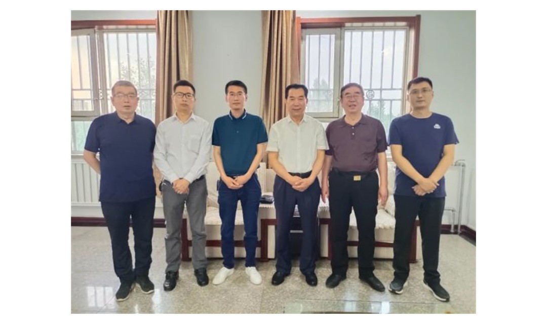 临汾市农村农业局和临汾市互联网协会一行深入洪洞县部分企业进行帮扶调研