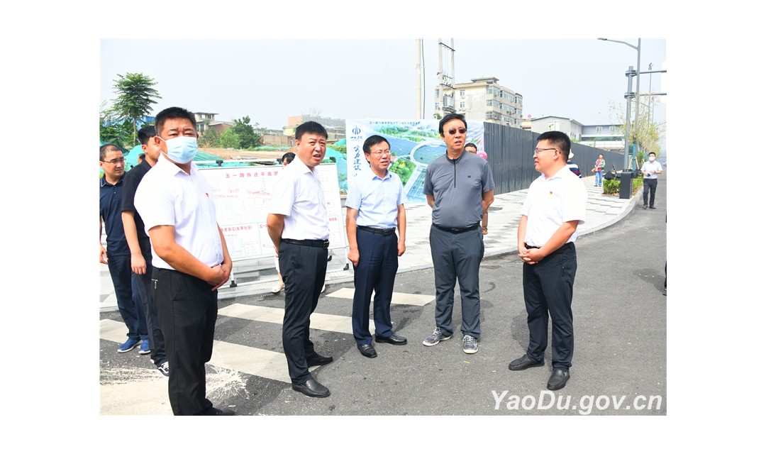 尧都区委书记崔绍民在南街办事处和鼓楼西街办事处调研