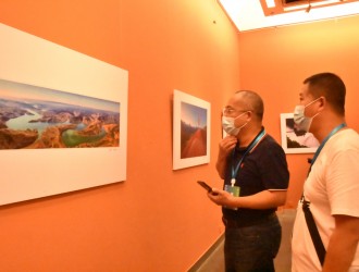 2022中国&middot;山西(晋城)康养产业发展大会  国际摄影展开幕