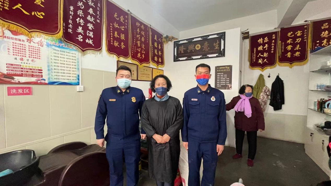新春佳节来临之际，阳城县消防救援大队慰问团走基层慰问，送上新春祝福