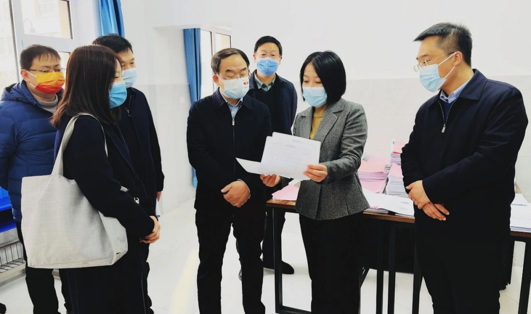 乔飞鸿副市长莅临临汾一中第一附属学校督导检查春季开学及疫情防控工作