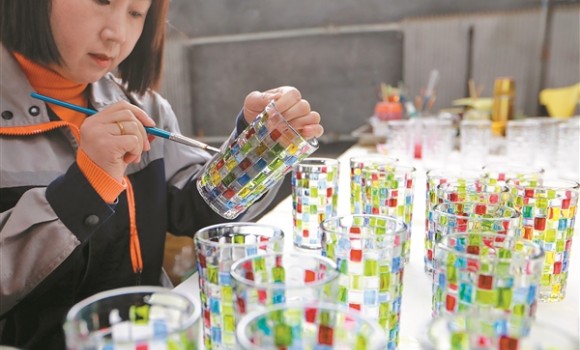 百年晶莹竞风华  &mdash;&mdash; 专业镇建设为祁县玻璃器皿产业发展注入新动能