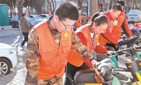 榆次二中举行&ldquo;学雷锋&rdquo;系列主题教育活动