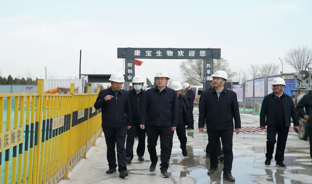 曲沃县委书记吴滨深入建筑工地检查安全生产工作
