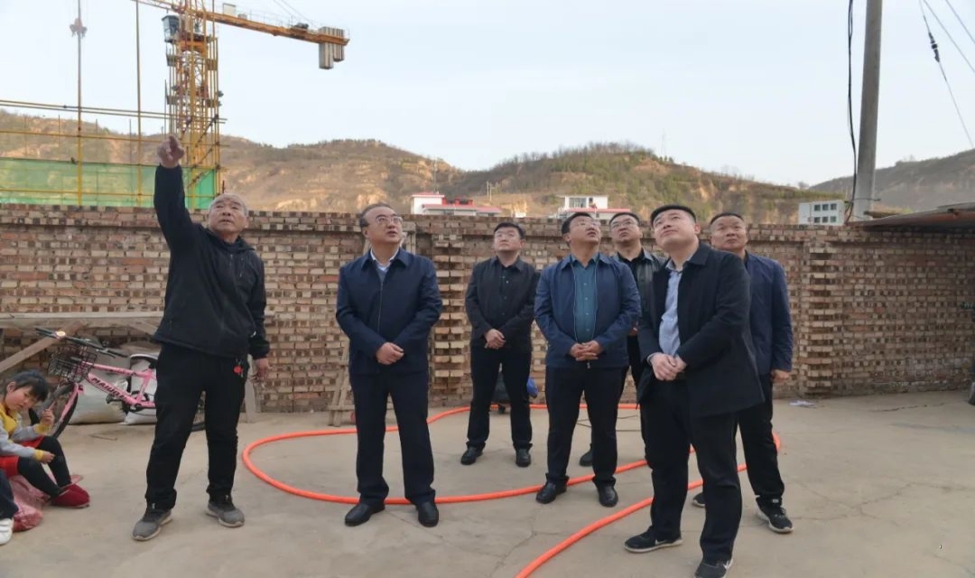 永和县委书记高永贤深入坡头乡、芝河镇就森林防火、地质灾害风险隐患进行了实地调研