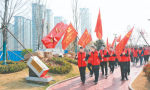 户外党课 接受教育