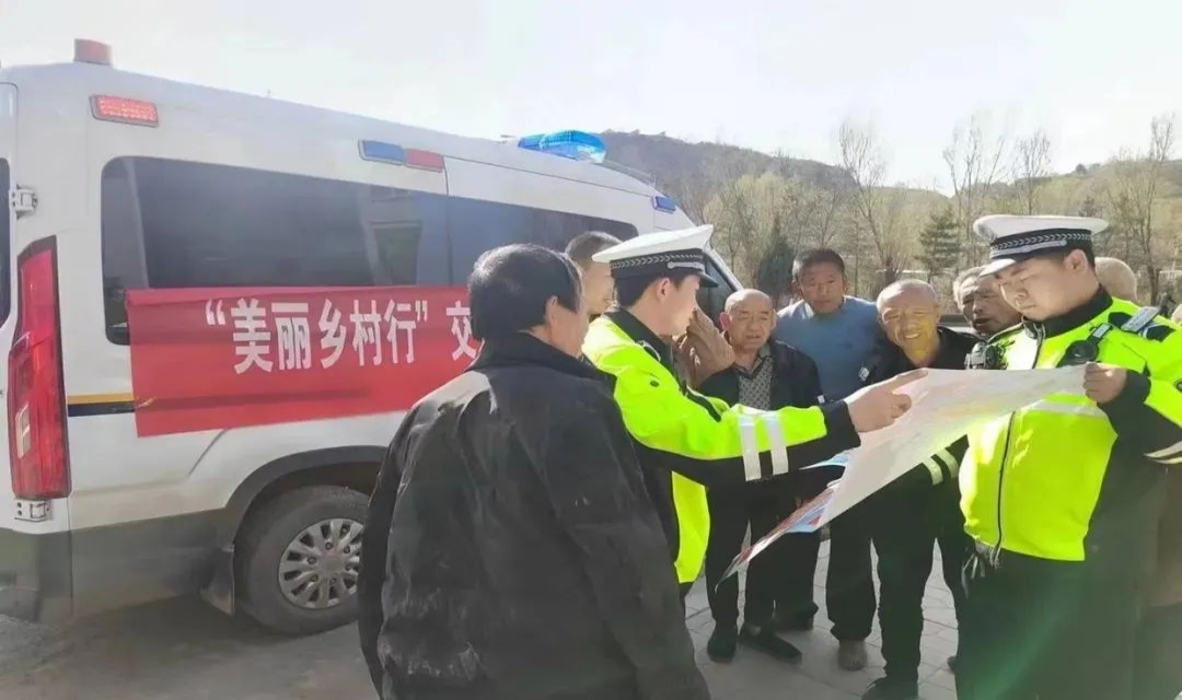 交通安全不停歇 临汾公安交警持续开展&ldquo;美丽乡村行&rdquo;交通安全宣传活动