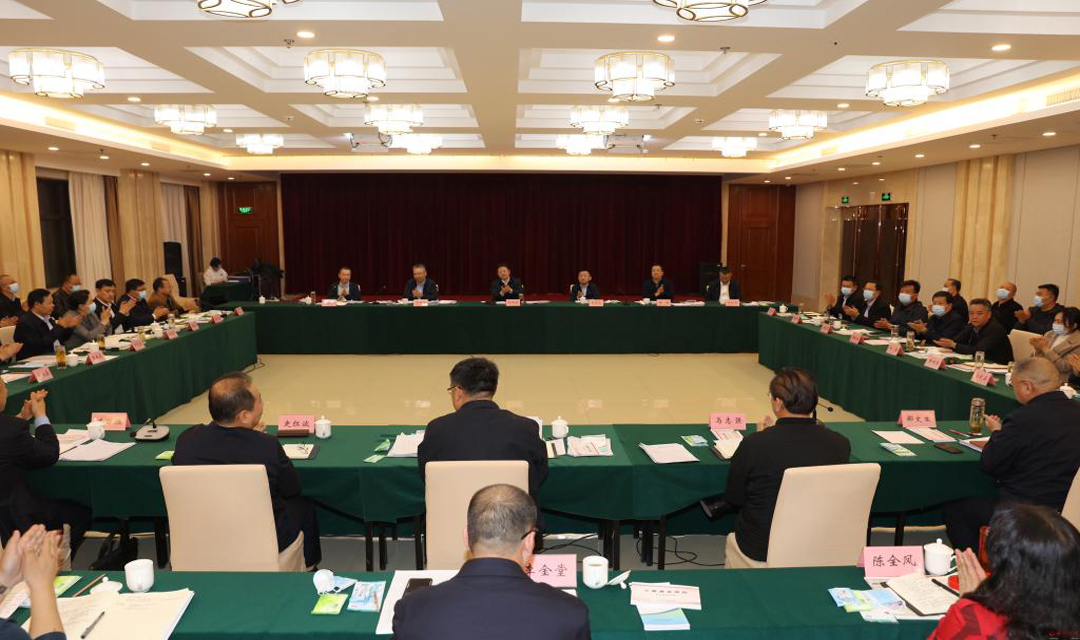 李建国与省交通运输厅厅长郭丙福举行工作会谈