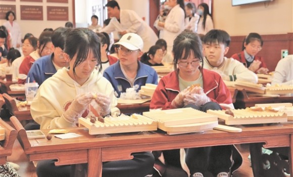 为先行区建设凝聚青年力量  &mdash;&mdash; 晋中市开展驻地高校研学游活动助力青年友好型城市建设