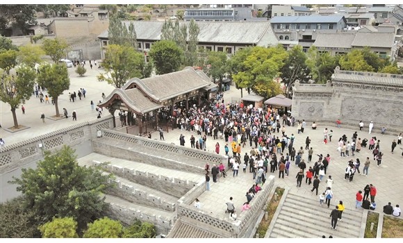 打造文旅新场景 激发消费新活力  &mdash;&mdash; &ldquo;双节&rdquo;期间灵石县采取多项措施擦亮文明旅游&ldquo;金字招牌&rdquo;