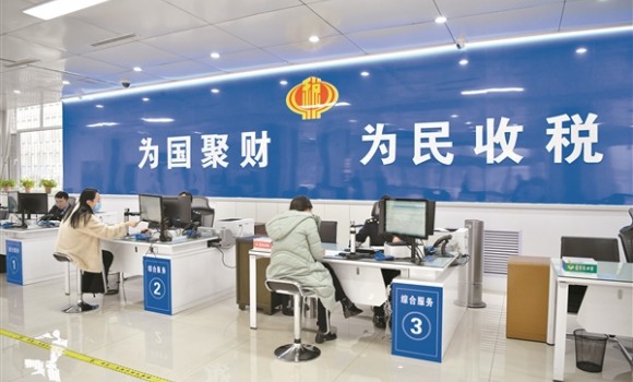 打造靓丽品牌　绘就秀美风景  &mdash;&mdash; 国家税务总局灵石县税务局打造税务新&ldquo;枫&rdquo;景解忧纾难暖人心