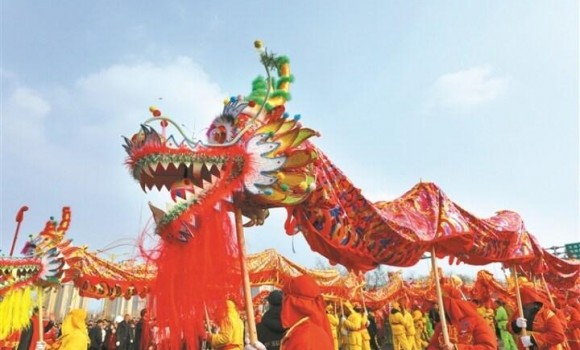 晋中：敲锣打鼓迎春到 欢天喜地闹元宵