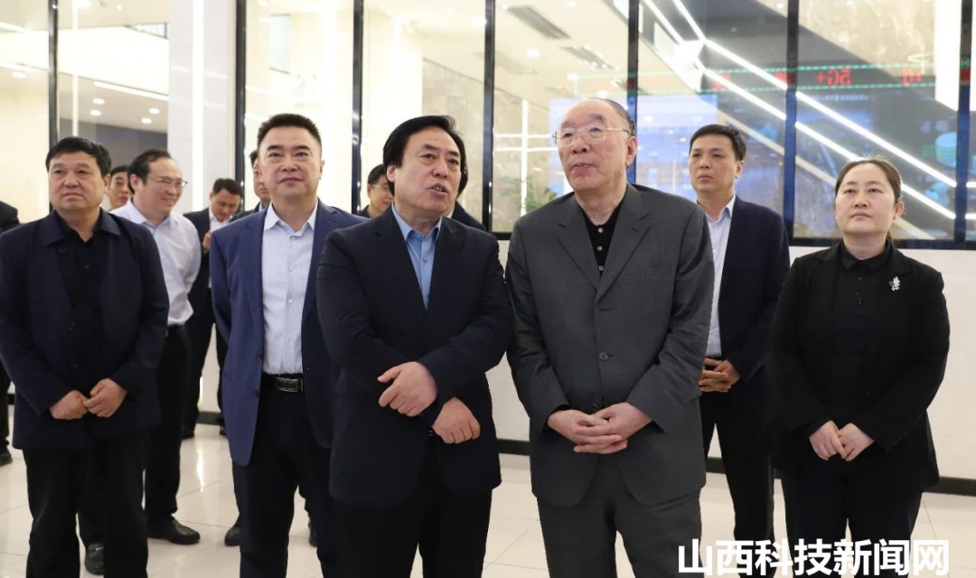 黄奇帆一行在河津调研座谈