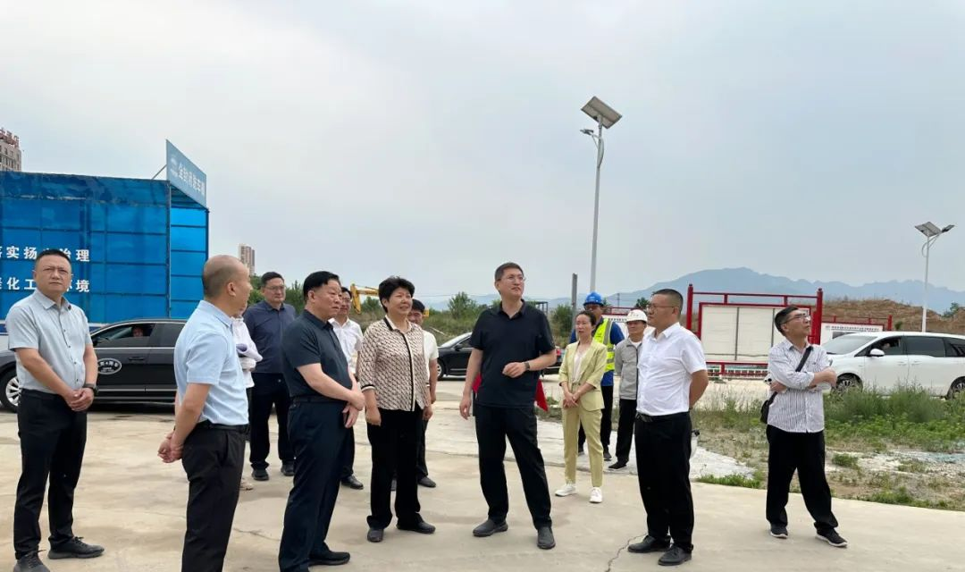 彭志华到绛县调研指导档案馆新馆建设工作