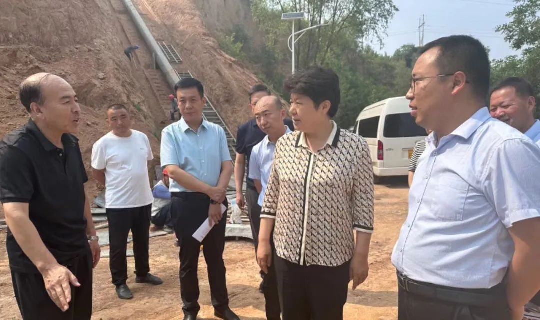 绛县：解芳深入部分乡镇调研水利工程和旅游公路建设情况