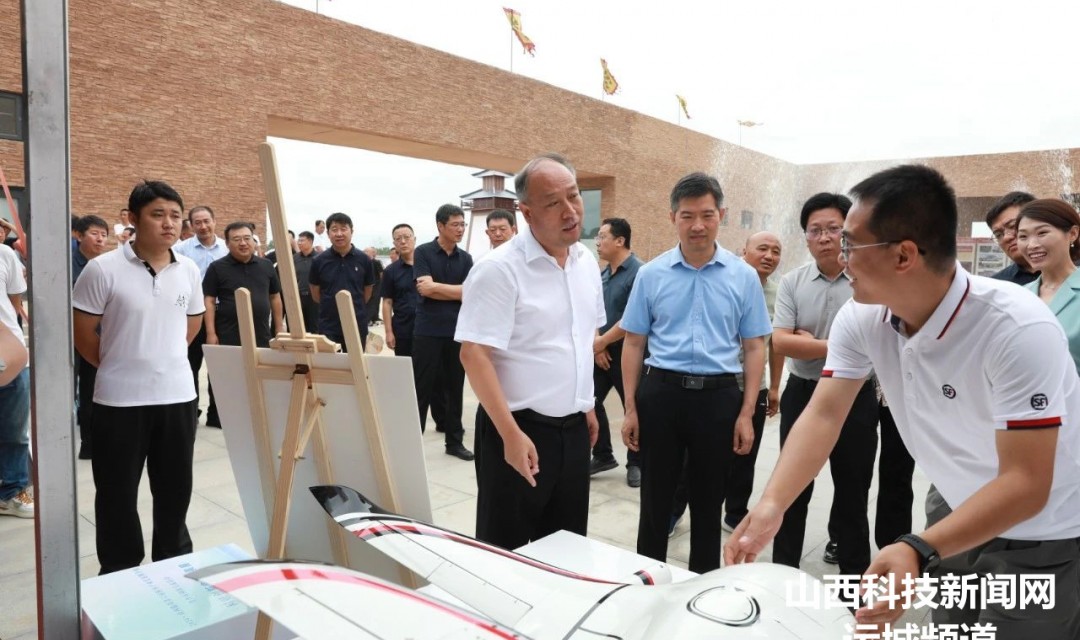 靳国全带领县四大班子领导参观2024&middot;山西临猗第六届鲜枣产业发展推介周暨晋商溯源交流活动