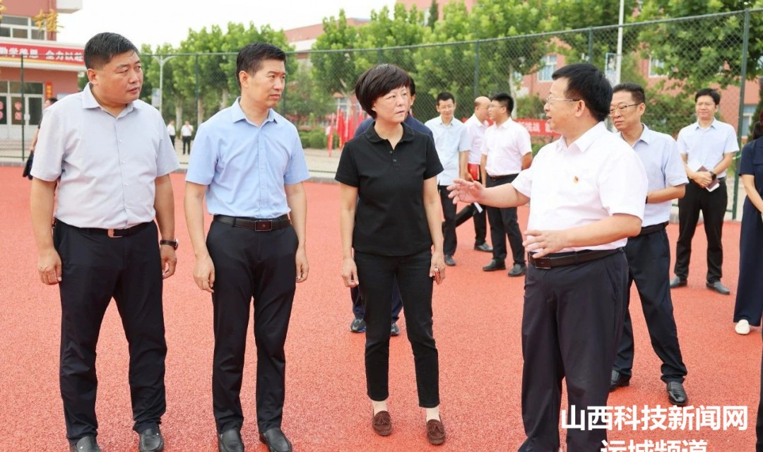 张锐在临猗县调研教育工作