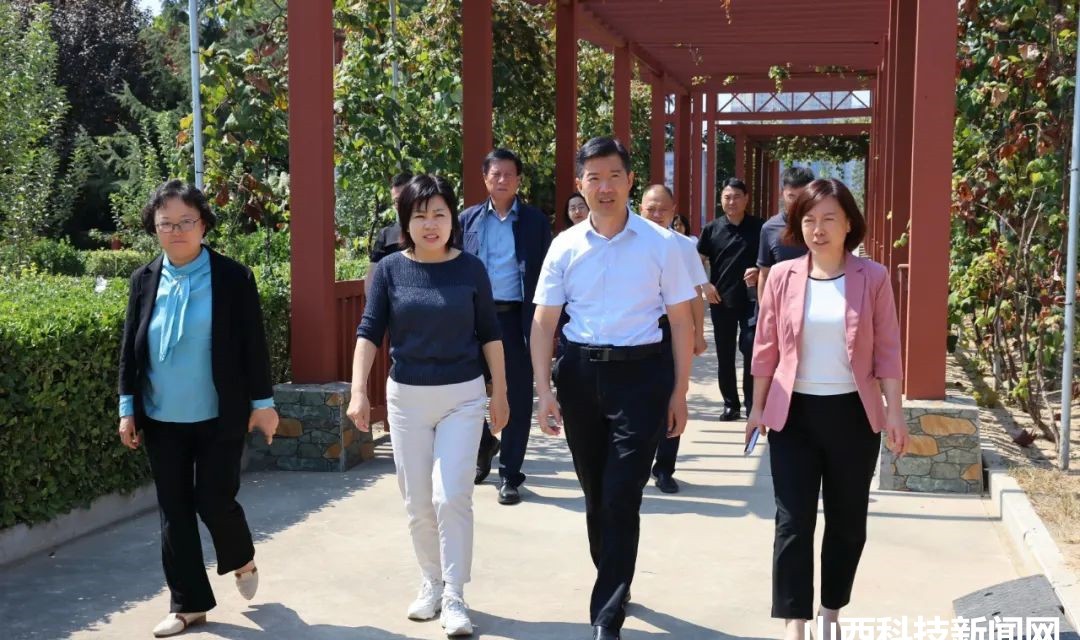 【临猗】新疆维吾尔自治区气象局崔彩霞一行在临猗县调研人工影响天气高质量发展工作