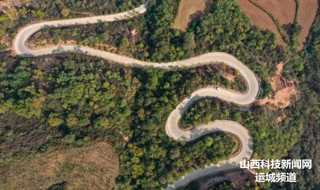 山西平陆:畅通山区公路 助力乡村振兴