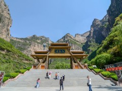壶关太行山大峡谷景区热情服务感动英国游客