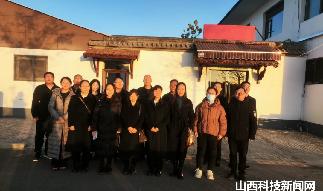 探索自然奥秘，践行变废为宝理念 新绛中学科学教育团队在新和村生态园地研学