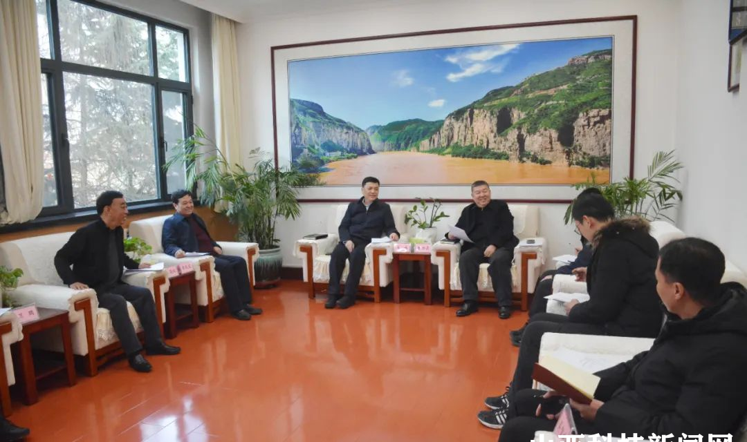 王云会见成都老肯科技有限公司董事长、山西凤还巢科技有限公司董事长黄兴良一行