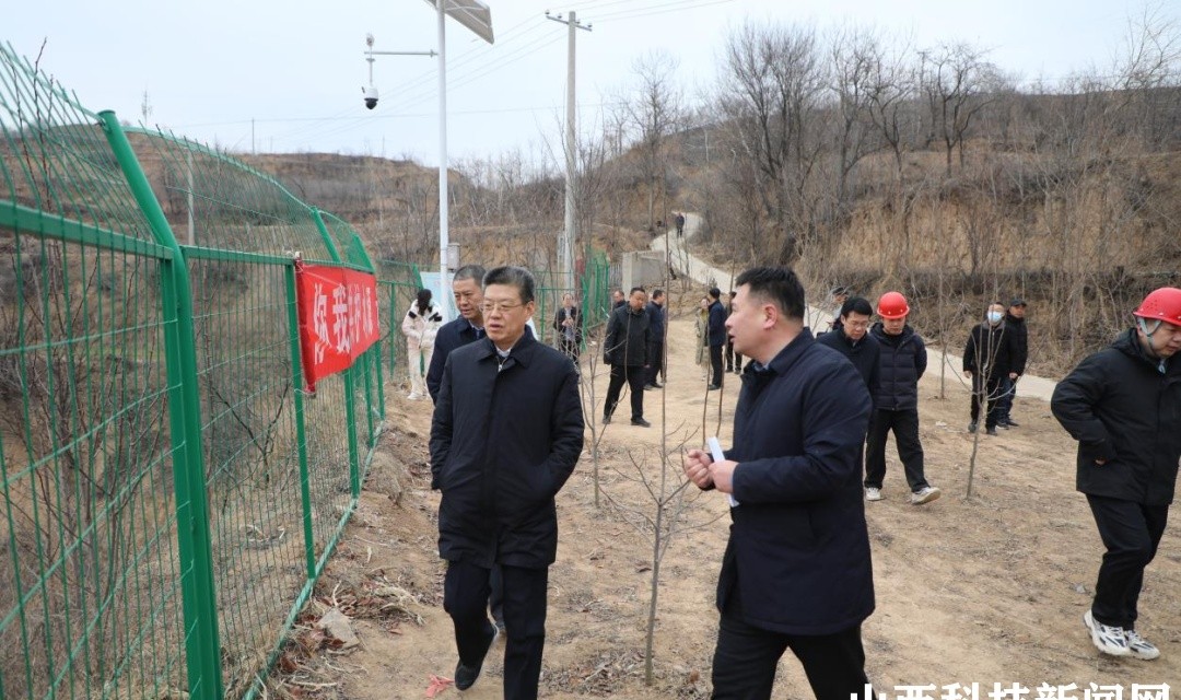 平陆：杜中伟深入中条山饮用水源地调研生态修复项目