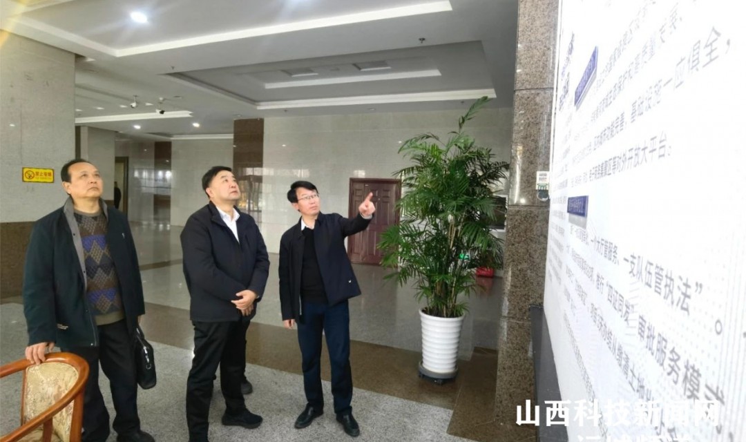 江苏省无锡腾达海川新材料有限公司董事长龚宏源一行来运城开发区考察座谈