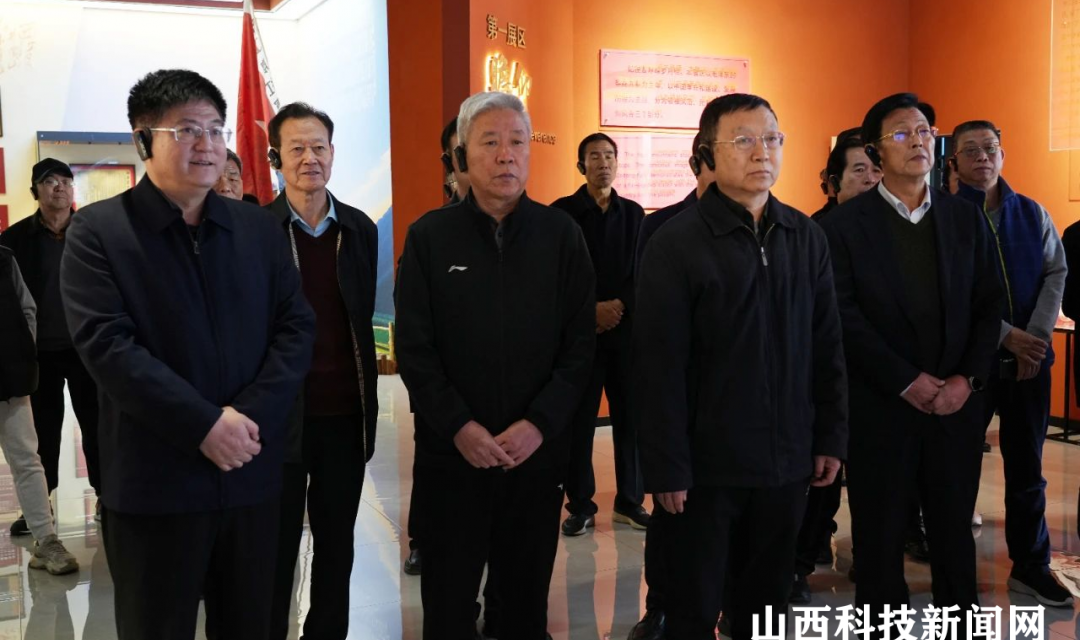 运城老年体协志愿服务队来河津开展红色主题教育活动