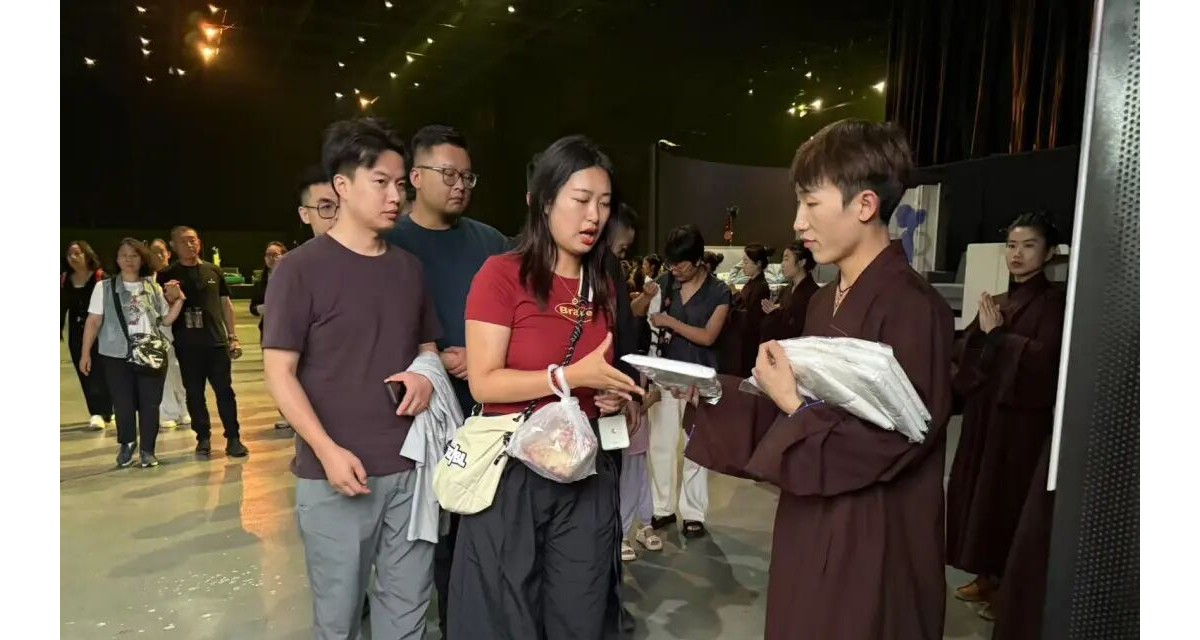看见五台山凡人凡事｜光影里的修行者 用舞台演绎山的温度
