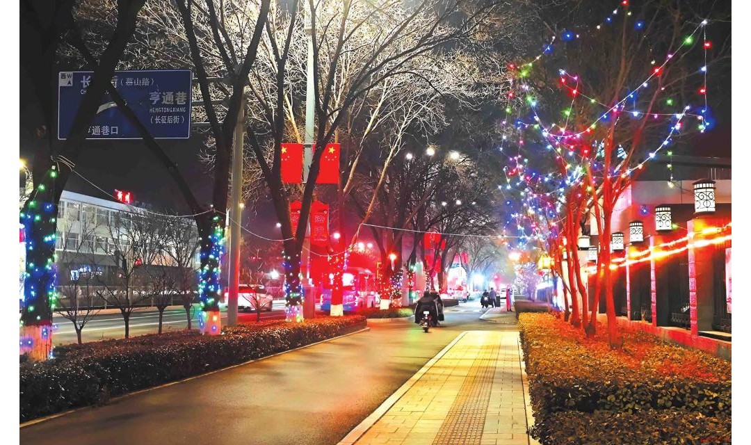 新春佳节将至 忻州城区街头年味浓厚