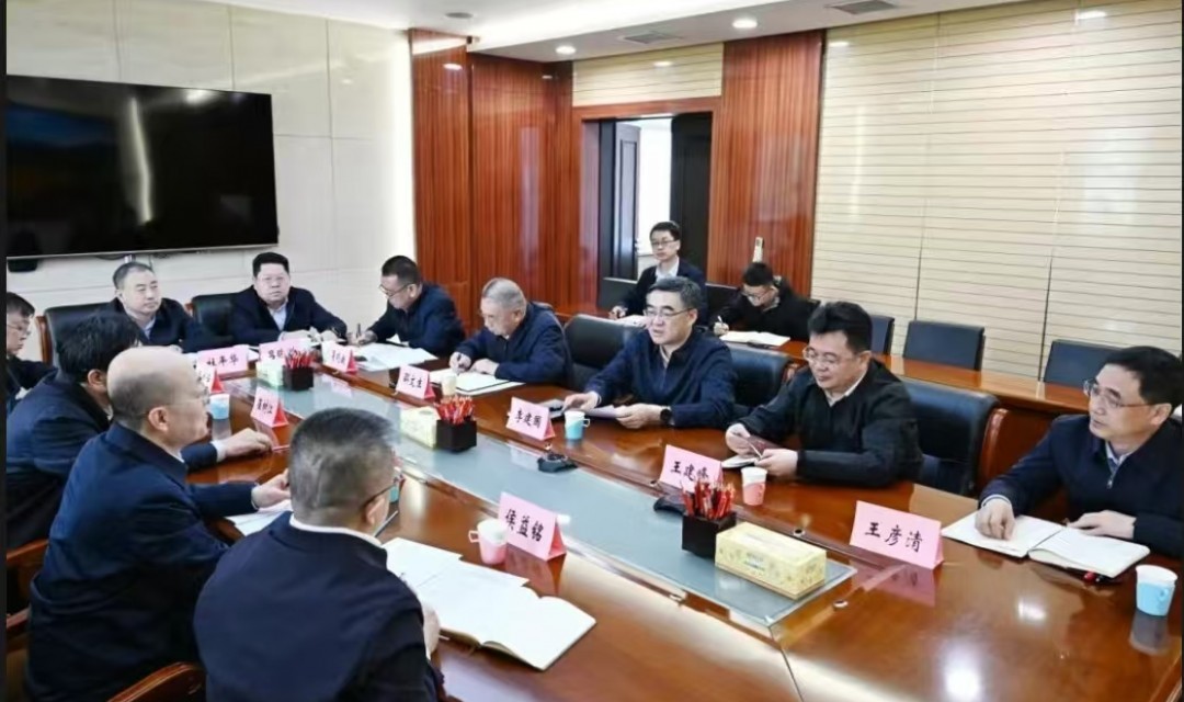 李建国与晋能控股集团党委书记董事长曹阳举行工作会谈