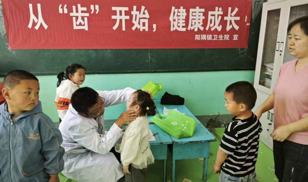 健康护航萌娃成长服务暖心守护童年阳隅镇开展预防接种日入园专项健康服务活动